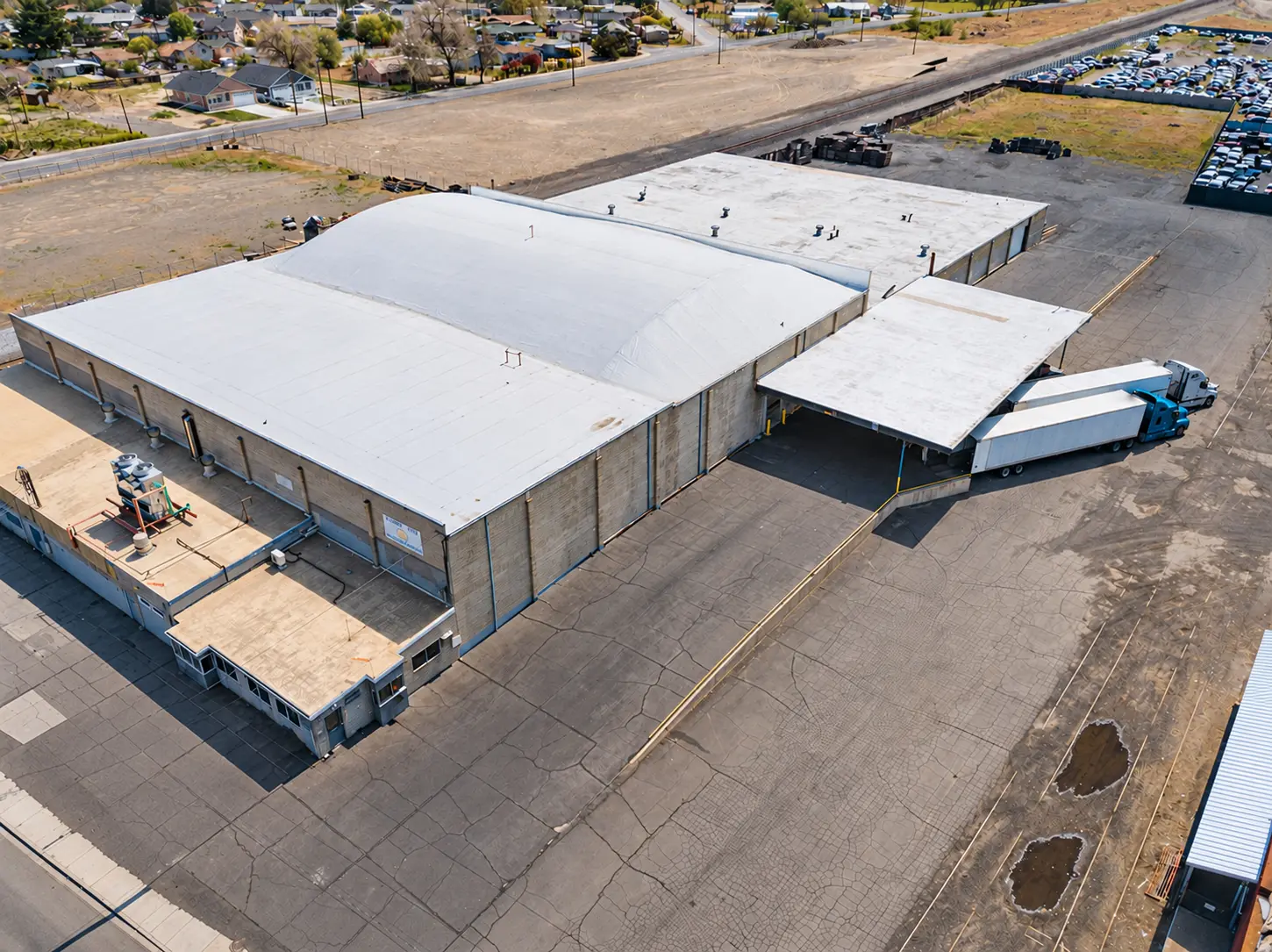 Aerial view of the Glacier Peak warehouse in Wapato, Washington